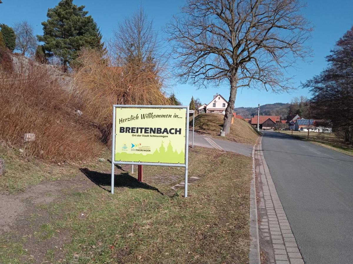 Hotel & Restaurant Zum Adlersberg Schleusingen Exteriör bild