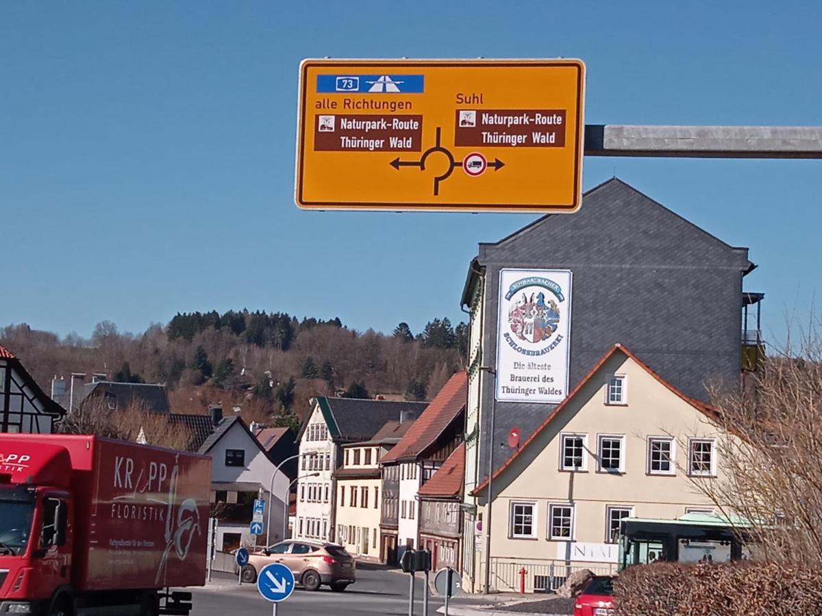 Hotel & Restaurant Zum Adlersberg Schleusingen Exteriör bild