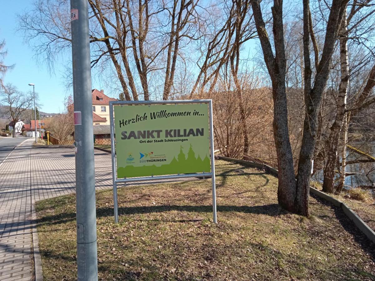 Hotel & Restaurant Zum Adlersberg Schleusingen Exteriör bild